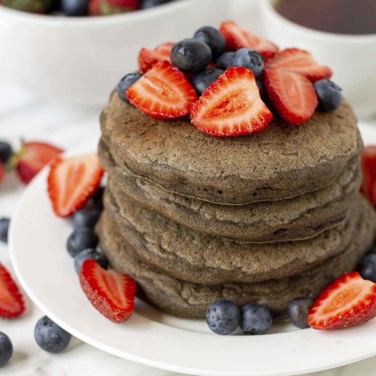 23 Easy & Quick Vegan Breakfast Recipes - Skyrunning Girl - Naia