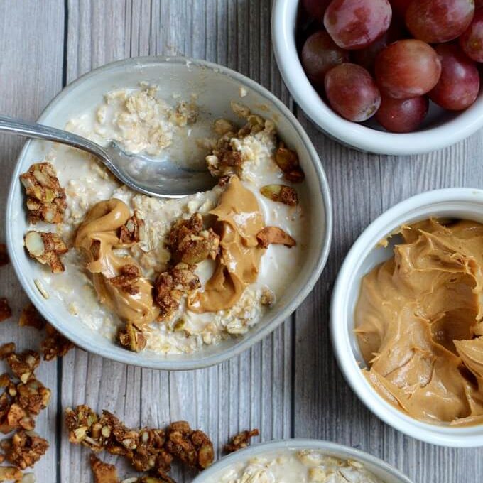 peanut butter overnight oats - CARAMEL AND CASHEWS - vegan paleo recipes recette