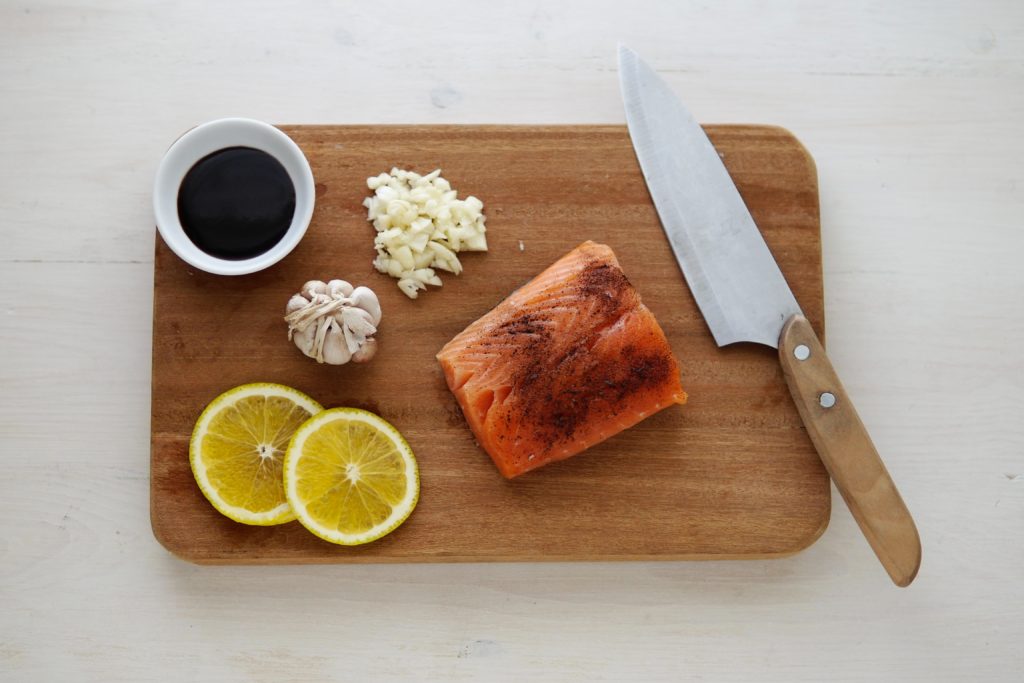 salmon lemon vitamin d garlic 7 Foods That Runners Must Have to Increase Vitamin D - Why it's Important 